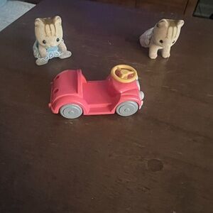 Calico Critters Apple Jakes Ride N Play Vehicle And Sylvanian Family Cat Twins